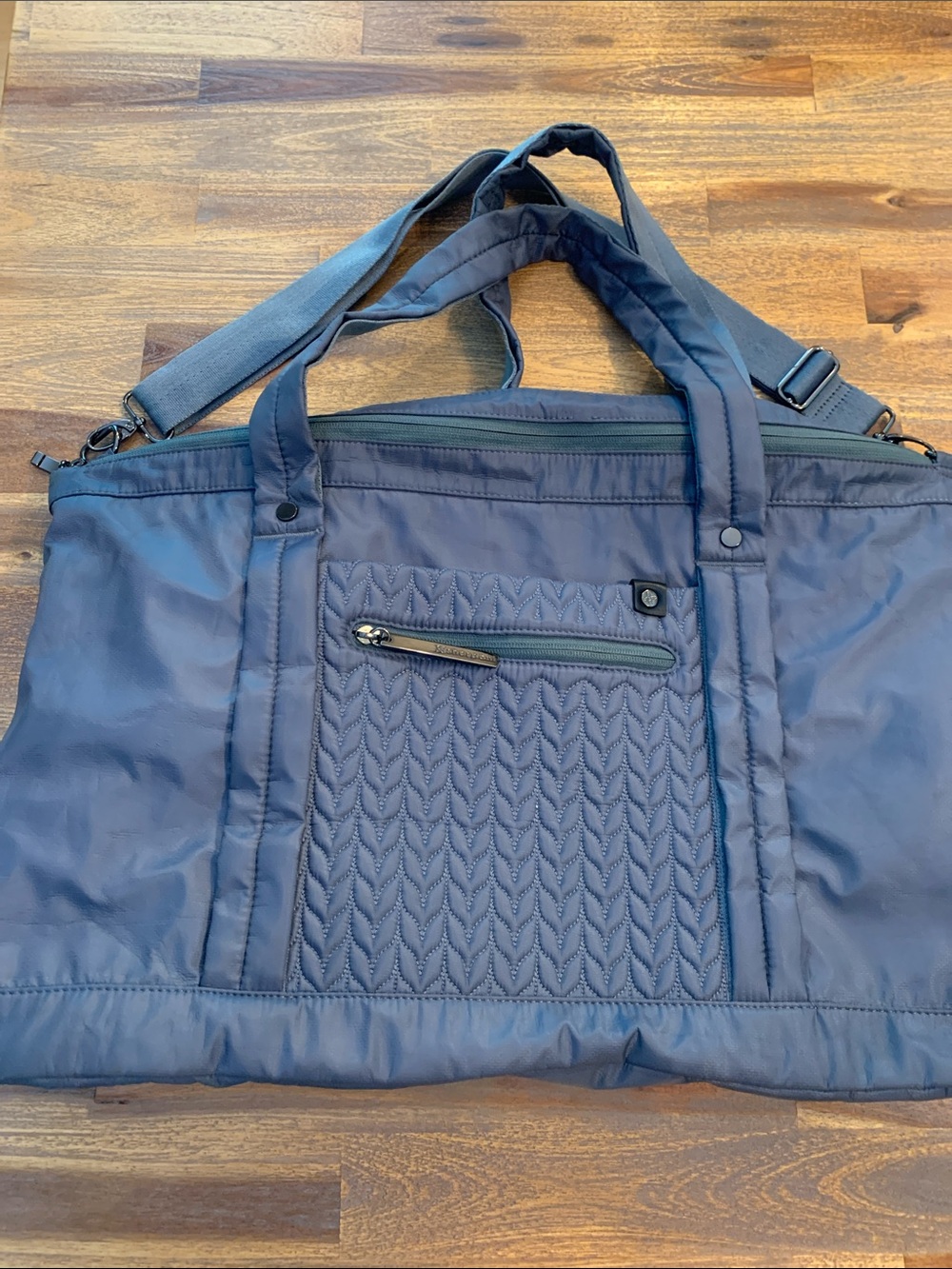 Sherpani “addison le” dark grey travel bag
